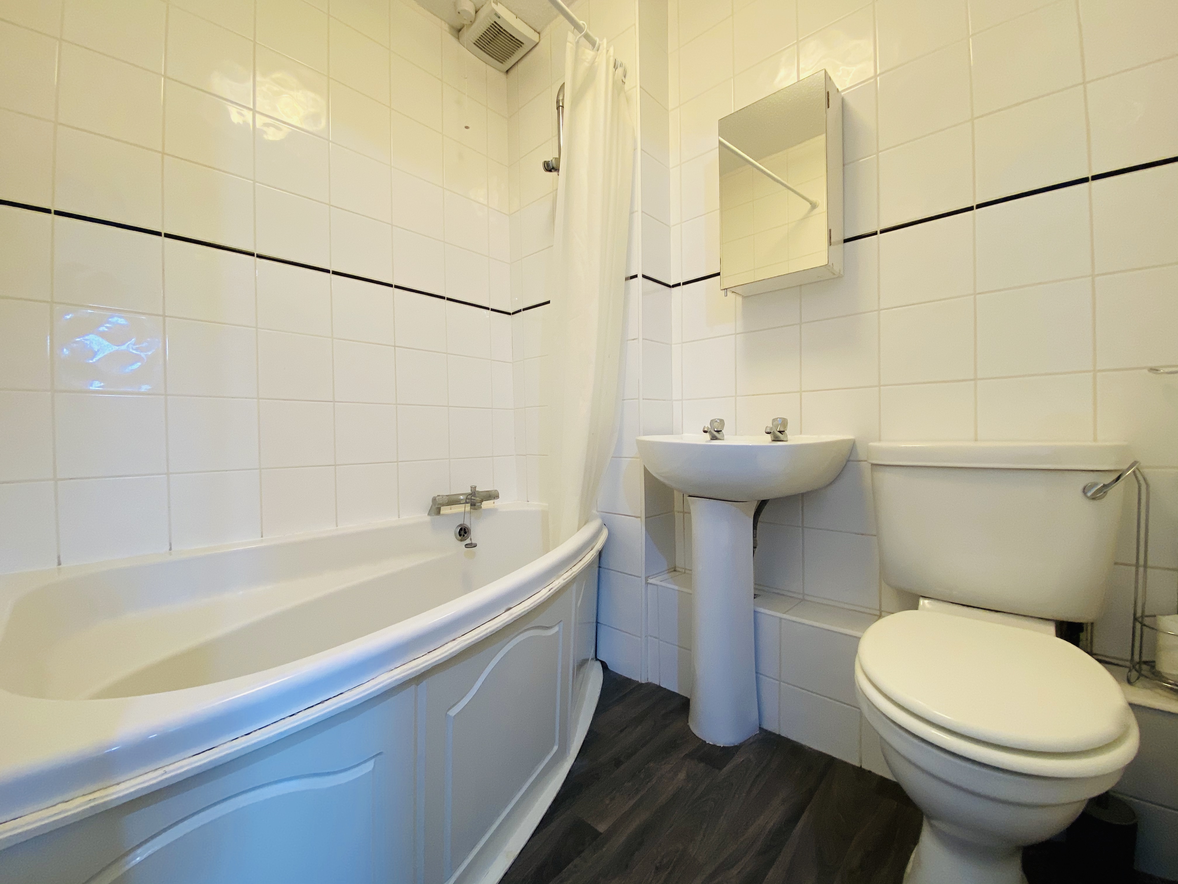 Three bedroom Apartment in Shepperton Christines Property Management