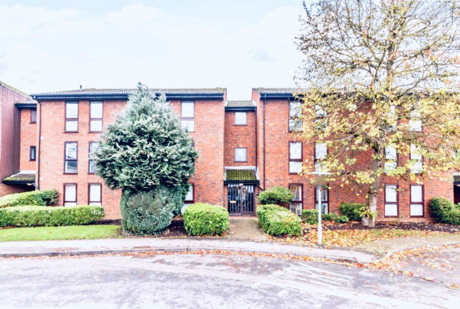 Three bedroom Apartment in Shepperton Christines Property Management