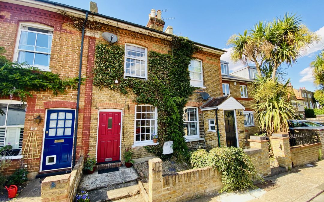 Two bedroom Cottage in Twickenham